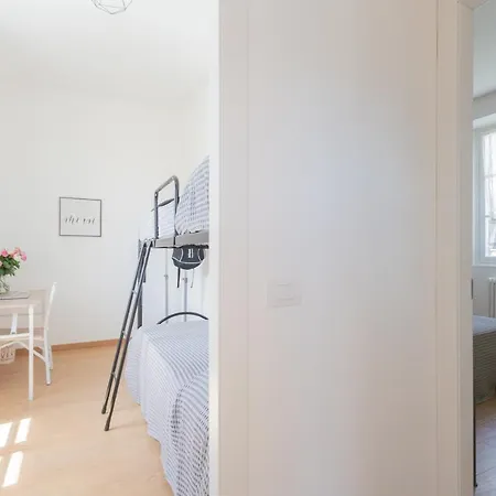 Appartement Tina's Window On By Rent