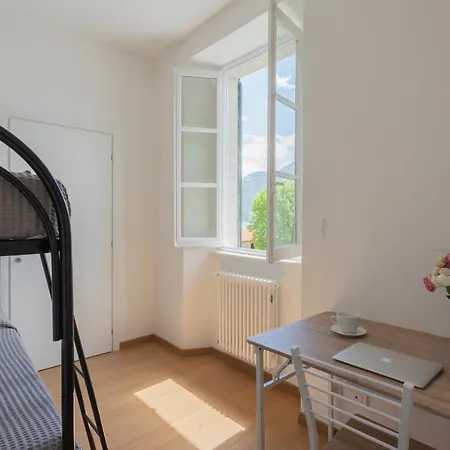 Appartement Tina's Window On By Rent