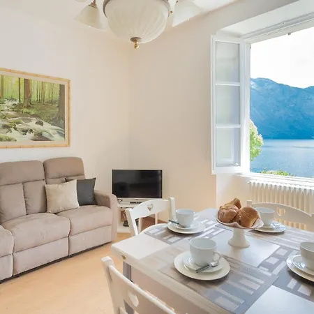 Appartement Tina's Window On By Rent