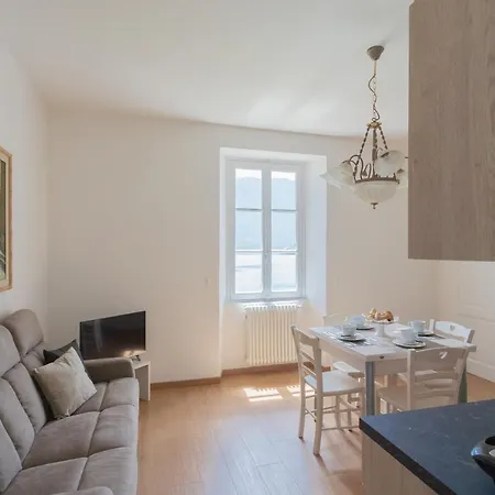 Appartamento Tina's Window On By Rent Mezzegra