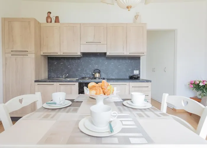 Tina's Window On By Rent 公寓 梅泽格拉