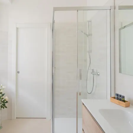 شقة Tina's Window On By Rent ميزّيجرا