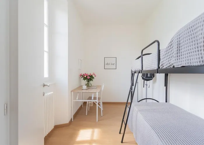 Apartament Tina's Window On By Rent