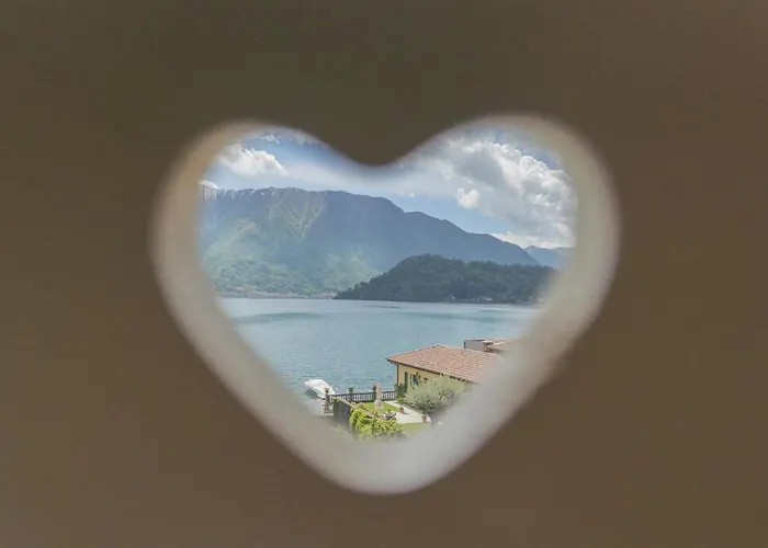 Tina's Window On By Rent Apartament